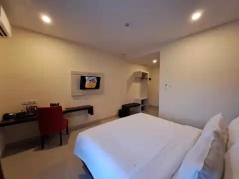 Hotel Simfony Alor Kalabahi 외부 사진